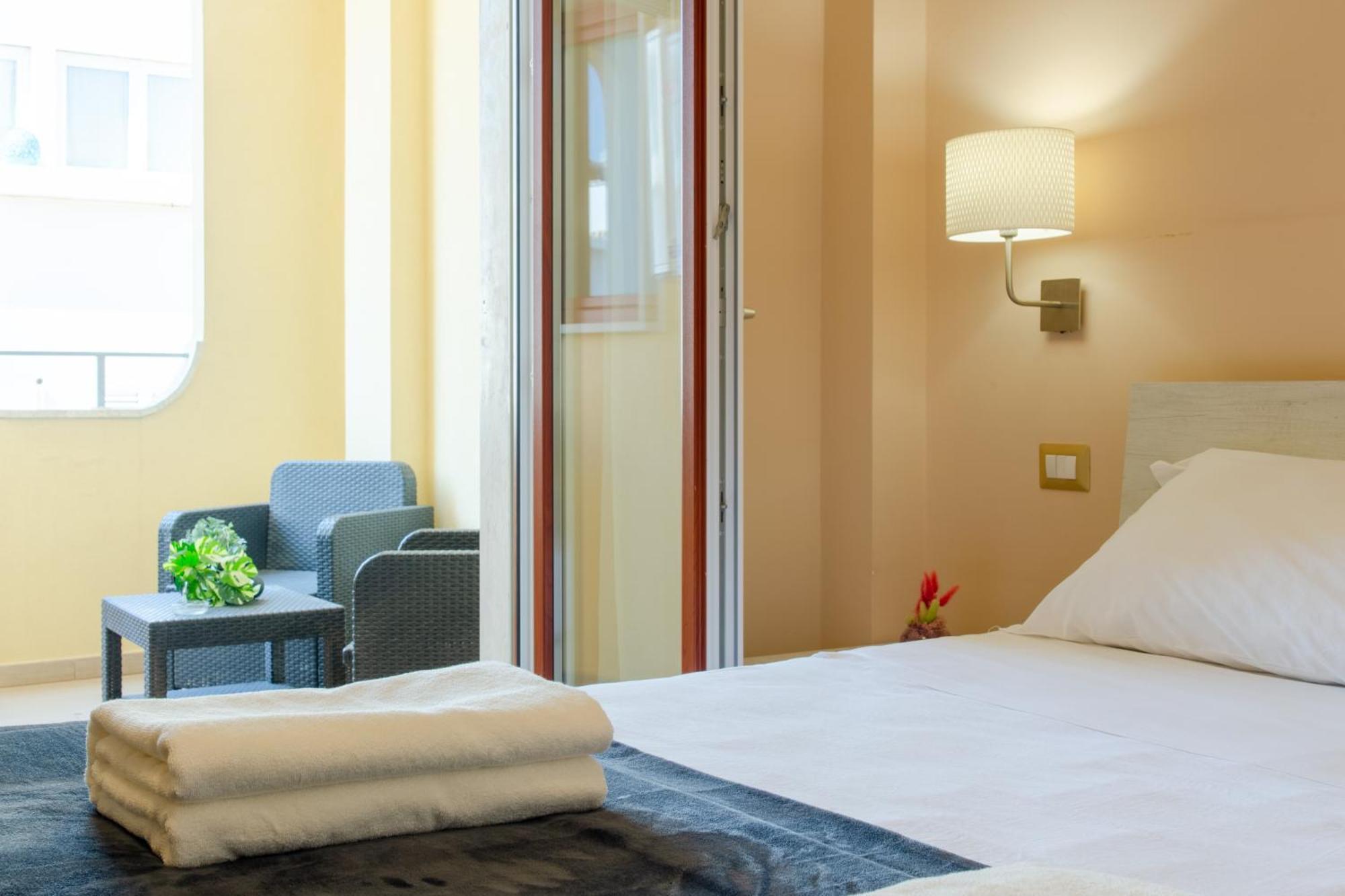 L'Affaccio Rooms - Lungomare Gallipoli Exterior photo